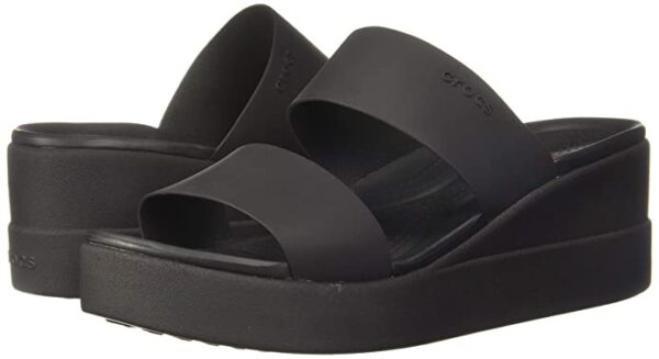 crocs womens Fashion Sandals - Image 5